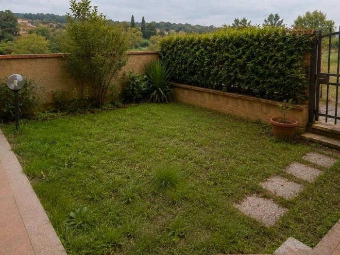 Casa quadrilocale in vendita in Viale Valle dell'Aniene, Setteville Nord, Guidonia Montecelio