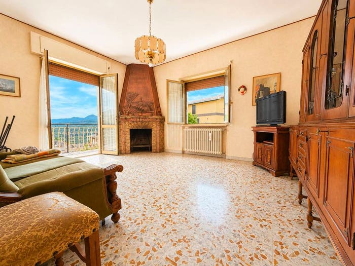 Casa con 6 locali in vendita in Via Gustavo Ludovici, Centro, Sante Marie