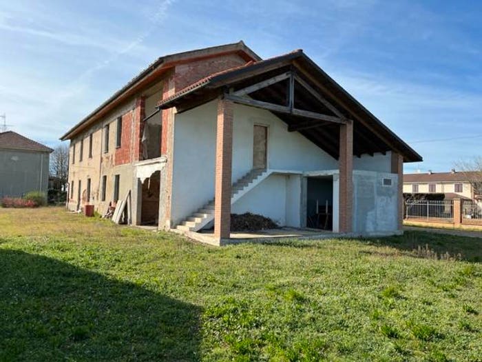 Casa con 6 locali in vendita in Via Oliva, San Giuliano Nuovo San Giuliano Vecchio, Alessandria