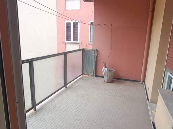 Appartamento trilocale in vendita in Via Rinaldo Rigola, Dinegro, Genova