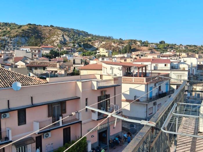 Appartamento trilocale in vendita in Via Celano, Roccella Ionica