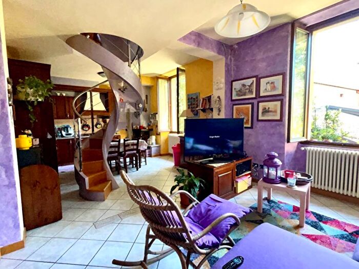 Appartamento trilocale in vendita in Via Martiri della Libertà, Centro, Bellano