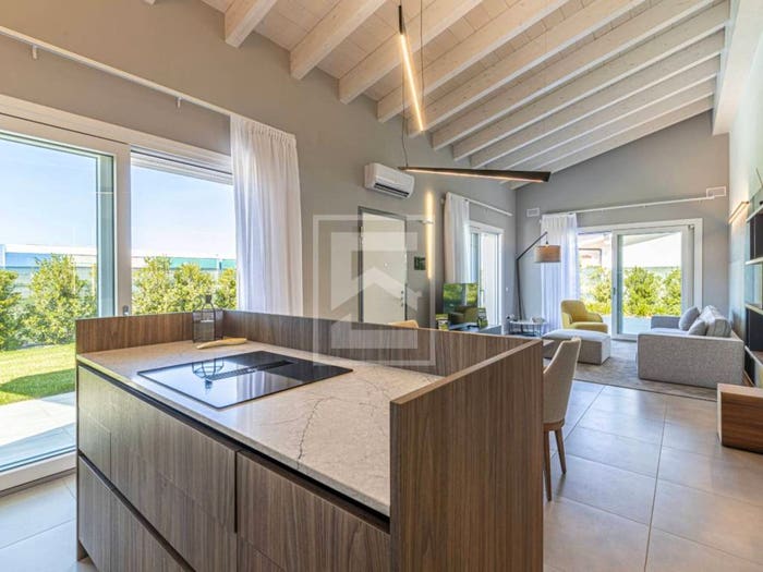 Appartamento quadrilocale in vendita in Via Monte Baldo, Entroterra, Desenzano del Garda