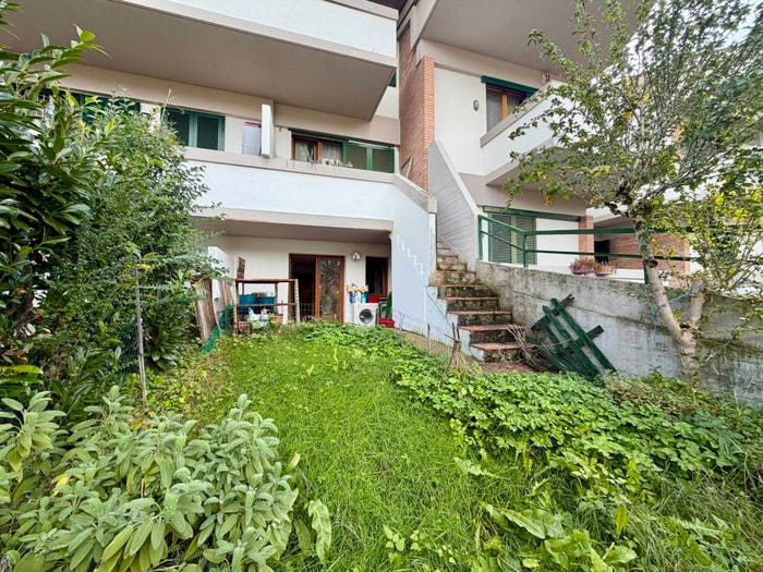 Appartamento trilocale in vendita in Piazza Felice Bacci, Chiantigiana Ponte a Ema, Firenze