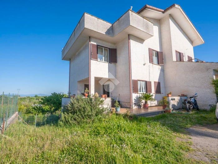 Casa con 5 locali in vendita in Via romana, Magliano Romano