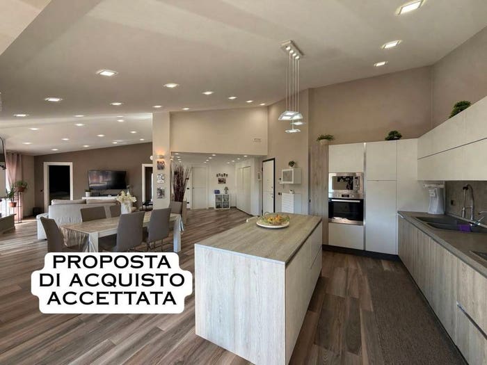 Appartamento quadrilocale in vendita in Via Borgo San Domenico, Centro, Isola del Liri