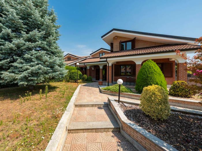 Casa con 6 locali in vendita in Viale Veneto, Centro, Orbassano