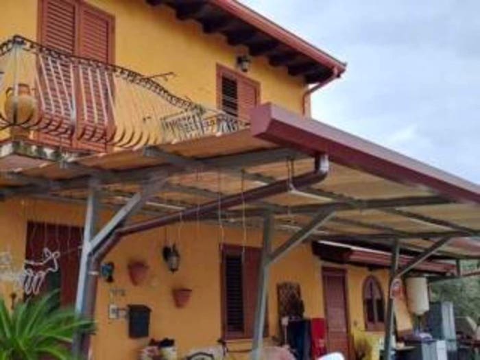 Casa quadrilocale in vendita in Via Onorevole Luigi Fulci, San Pietro Santa Maria delle Grazie, Milazzo