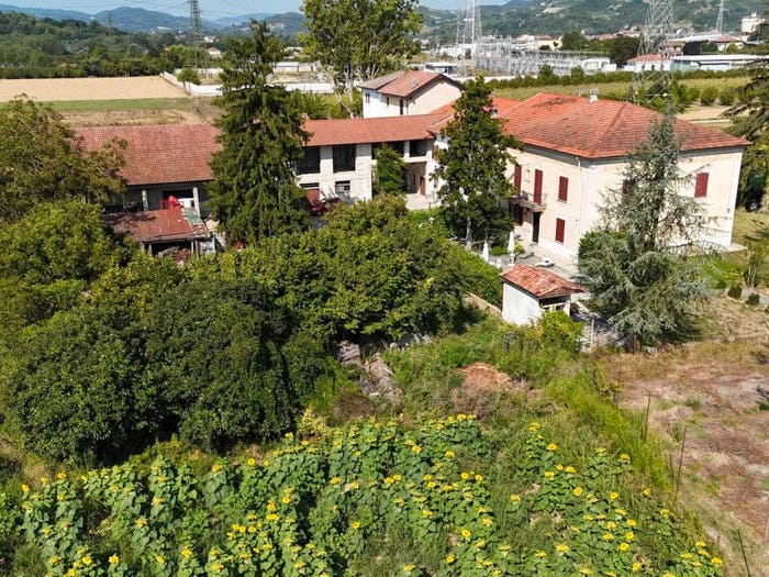Casa con 6 locali in vendita in Bistagno