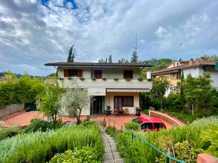 Casa con 6 locali in vendita in Via delle Fonti, Grassina, Bagno a Ripoli