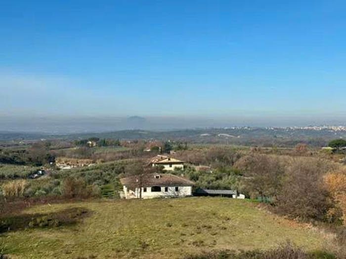 Casa con 6 locali in vendita in Via L'Aquila No Number, Stazzano, Palombara Sabina