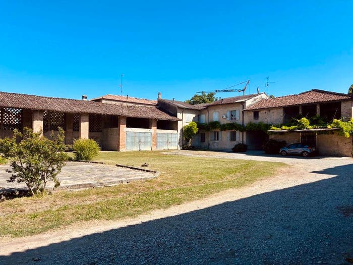 Casa con 6 locali in vendita in Strada della Mussina, I Vaccari, Piacenza