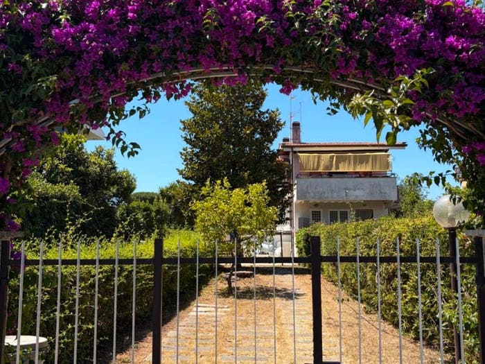 Appartamento quadrilocale in vendita in Viale delle Pratoline, Villaggio Giornalisti Poggio, Anzio