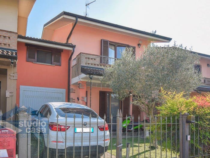 Casa trilocale in vendita in VIA XXV APRILE, Terraverde Corte Palasio, Corte Palasio