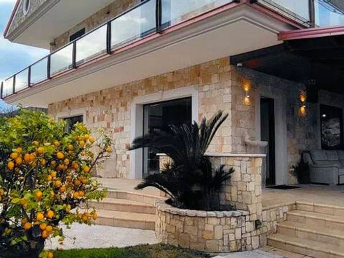 Casa con 6 locali in vendita in Valle di Maddaloni