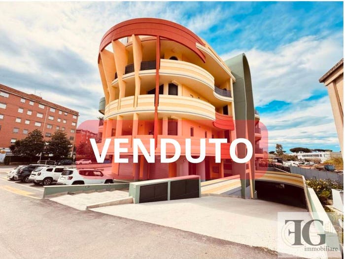 Appartamento quadrilocale in vendita in Via Tiberio, Centro, Aprilia