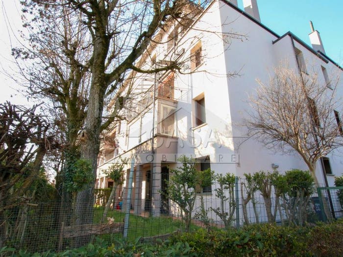 Appartamento quadrilocale in vendita in Via Ruggero Leoncavallo, Centro, Mirandola