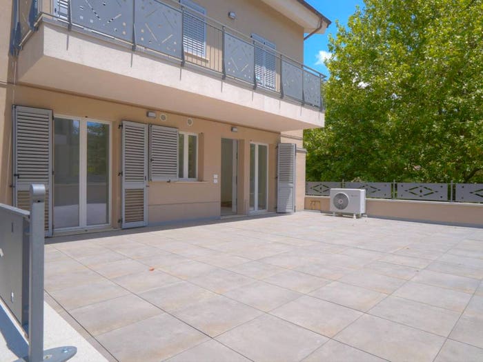 Appartamento trilocale in vendita in Via Fonte del Colle, Centro, Muccia