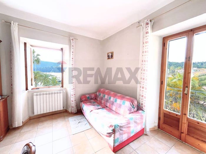 Appartamento con 6 locali in vendita in Porto Azzurro