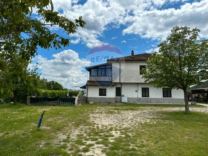 Casa con 6 locali in vendita in Località Colle, Colli a Volturno