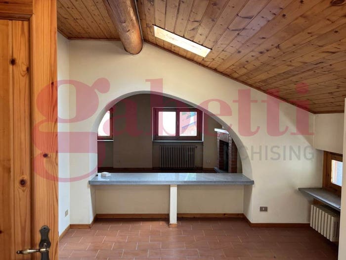 Appartamento trilocale in vendita in Via Umberto I, Centro, Branzi