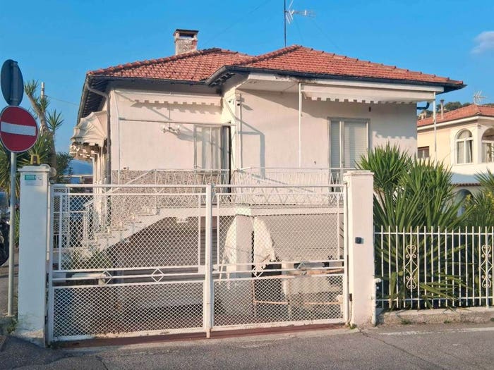 Casa con 5 locali in vendita in via XXV APRILE, Centro, Camporosso