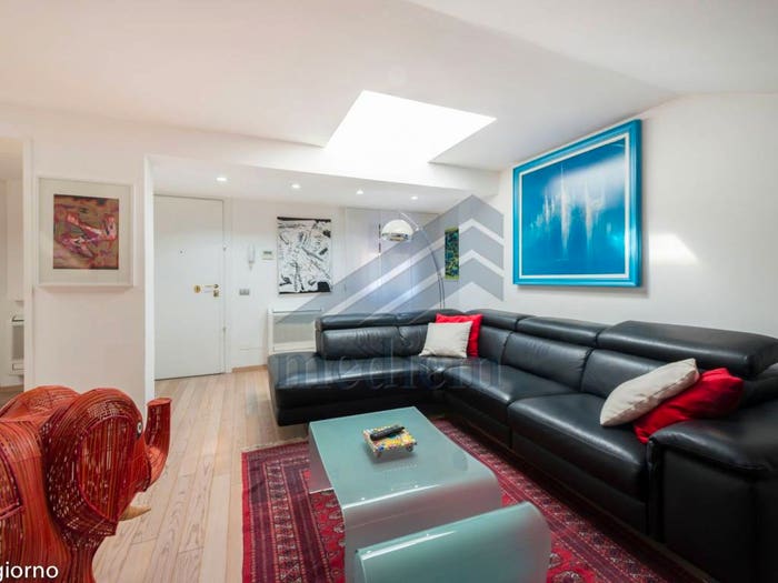 Casa trilocale in vendita in Piazza San Marco, Turati, Milano