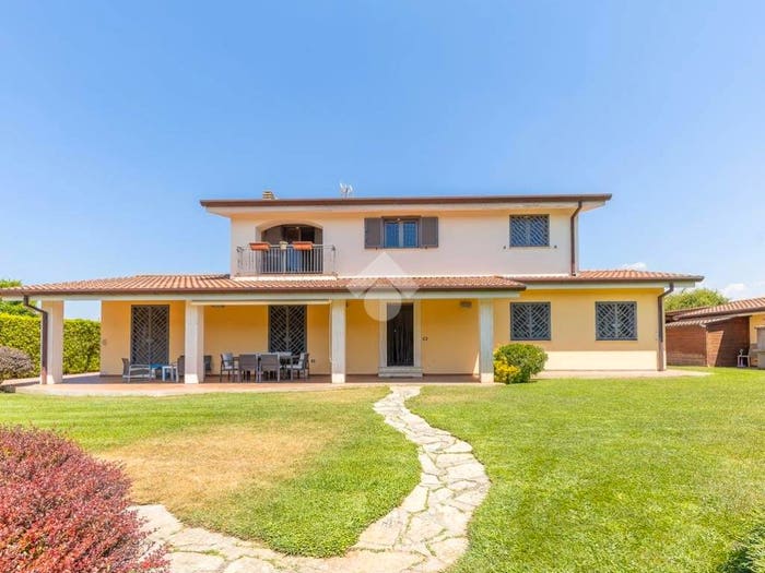 Casa quadrilocale in vendita in Via Latina, Via Latina Iv Km, Colleferro
