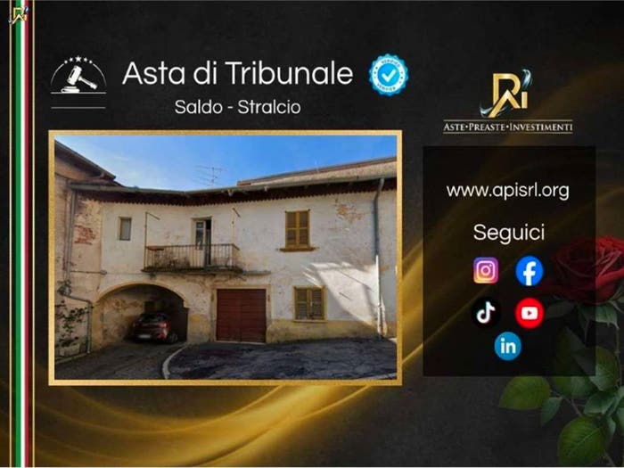 Appartamento quadrilocale in vendita in Via libertà, Centro, Casalzuigno