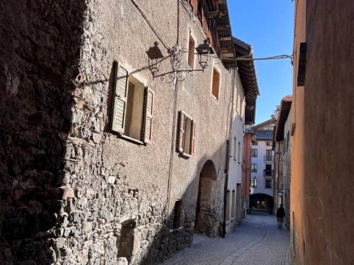 Appartamento trilocale in vendita in Via Massimo Longa, Centro, Bormio