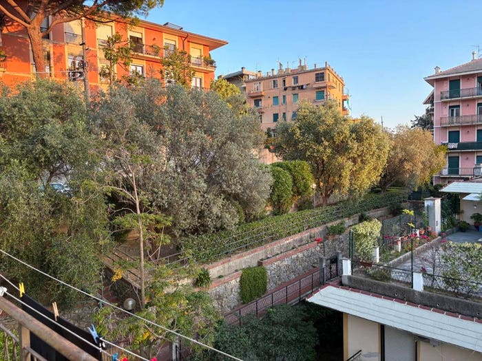 Appartamento trilocale in vendita in Via Giulio Tanini, Borgoratti, Genova