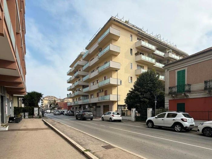 Casa con 5 locali in vendita in Via del Circuito, Ospedale, Pescara