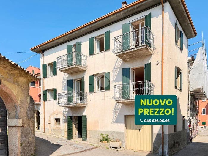 Casa con 5 locali in vendita in Via Fratelli Canestrari, Castion Veronese, Costermano sul Garda