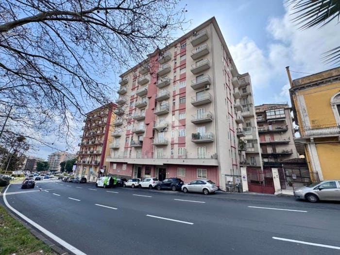 Appartamento quadrilocale in vendita in Via del Bosco, Gioeni, Catania