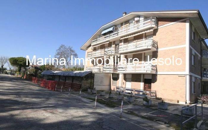 Appartamento trilocale in vendita in Via Vettor Pisani, Pineta, Jesolo