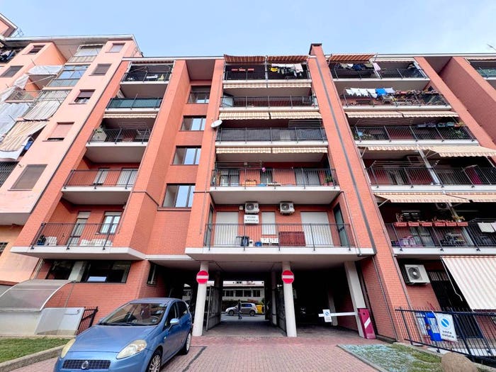 Appartamento trilocale in vendita in Via Montebello, Mercato Santa Maria, Moncalieri