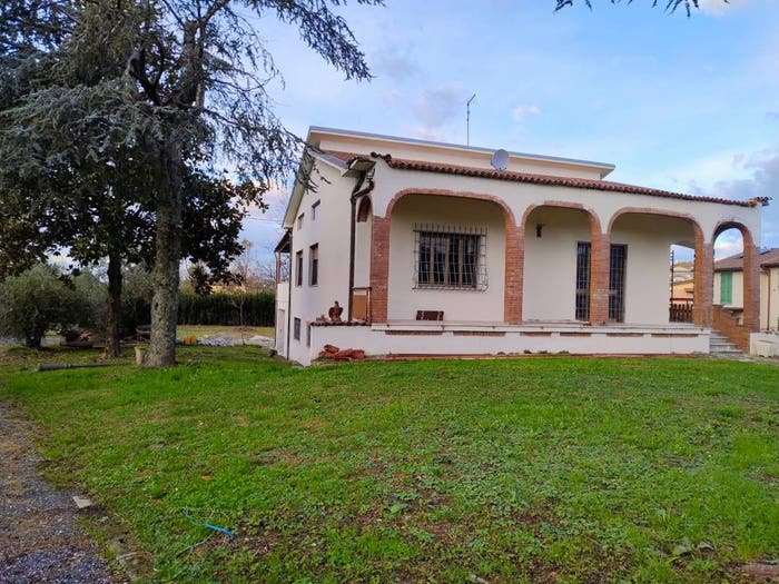 Casa con 6 locali in vendita in Via Giuseppe Giusti, Massa Macinaia San Leonardo, Capannori