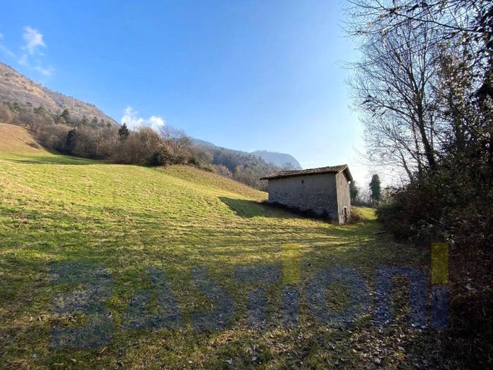 Casa trilocale in vendita in Via Gaetano Donizetti, Cerete