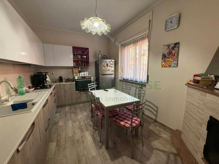 Casa con 6 locali in vendita in Via San Domenico, Antessano, Baronissi