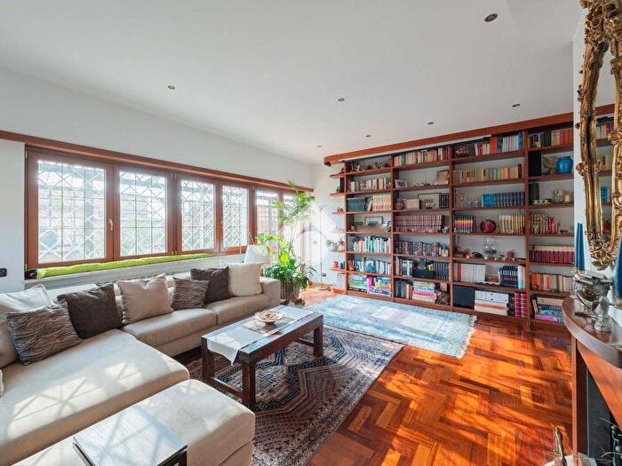 Casa con 6 locali in vendita in Via Genserico Fontana, Balduina, Roma