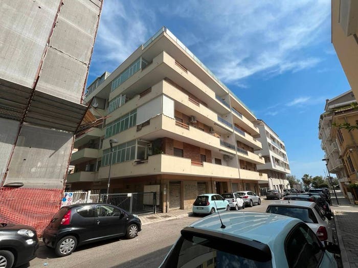 Appartamento con 5 locali in vendita in Via Zara, Lungomare Strada Parco, Pescara