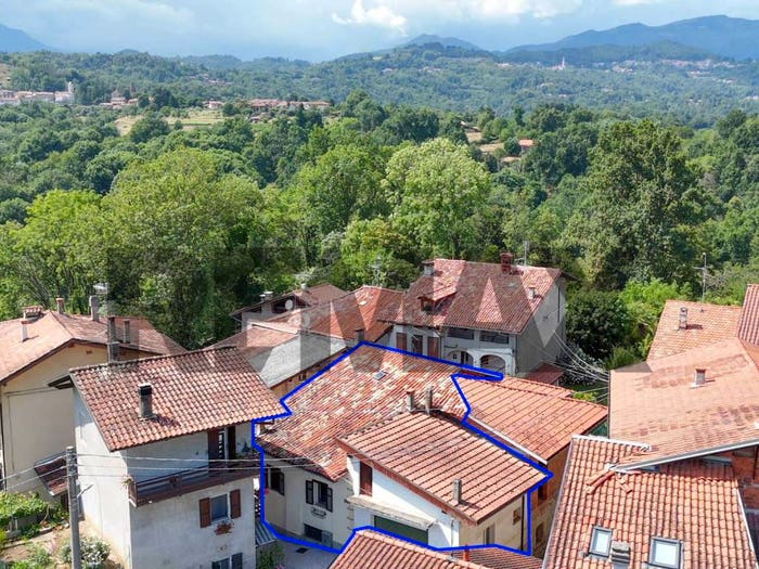 Casa quadrilocale in vendita in Frazione Valsera, Ternengo