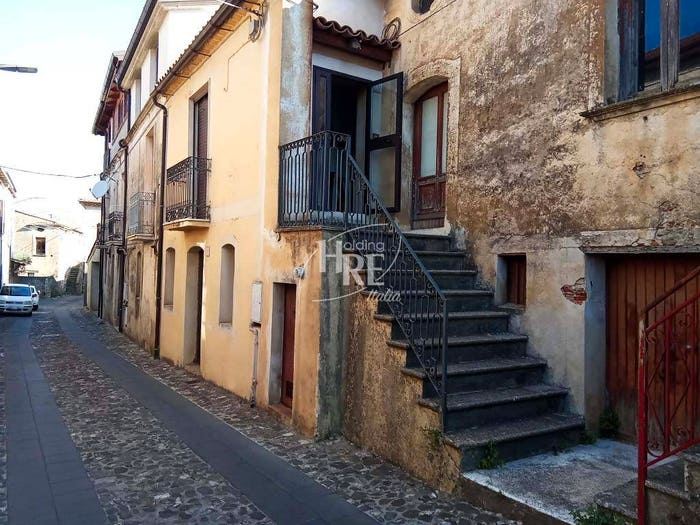 Casa con 6 locali in vendita in Via Interna, Donnici, Cosenza