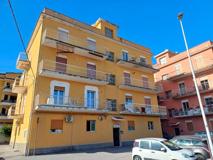 Appartamento trilocale in vendita in Via Fratelli Cervi, Centro, Patti