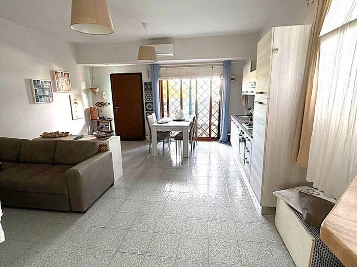 Appartamento bilocale in vendita in Via Belvedere, Villa Claudia, Anzio