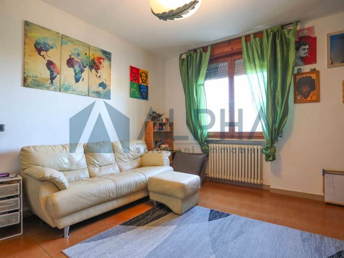 Casa quadrilocale in vendita in Via Rubicone, Macerone, Cesena
