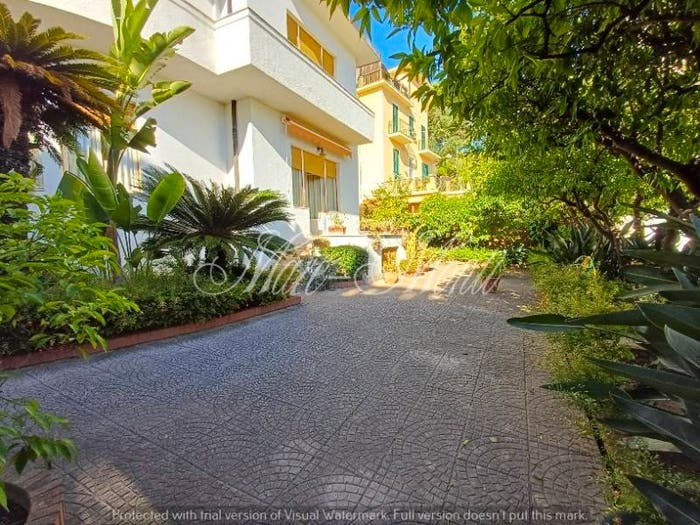 Casa con 6 locali in vendita in Muretto di Alassio Stazione Corso Marconi, Alassio
