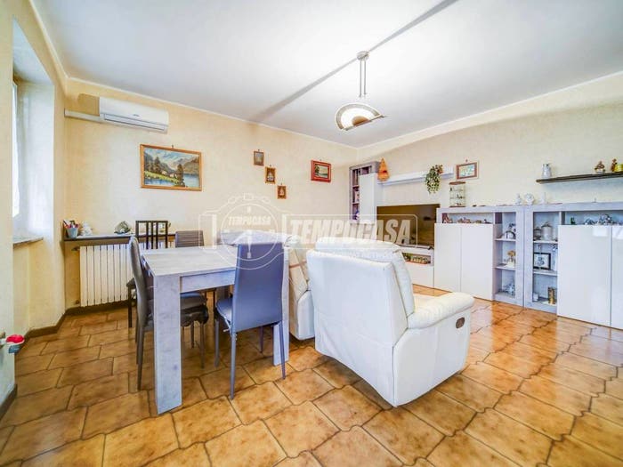 Casa con 5 locali in vendita in Via Amedeo Avogadro, Cassano Magnago