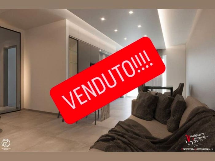 Appartamento trilocale in vendita in Via Pompeo Sarnelli, Centro, Polignano a Mare
