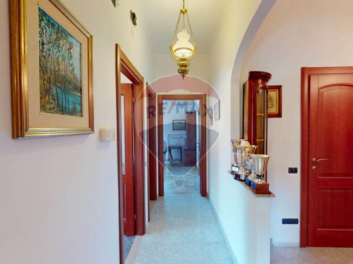 Appartamento con 6 locali in vendita in Via Lodi, Molassana, Genova
